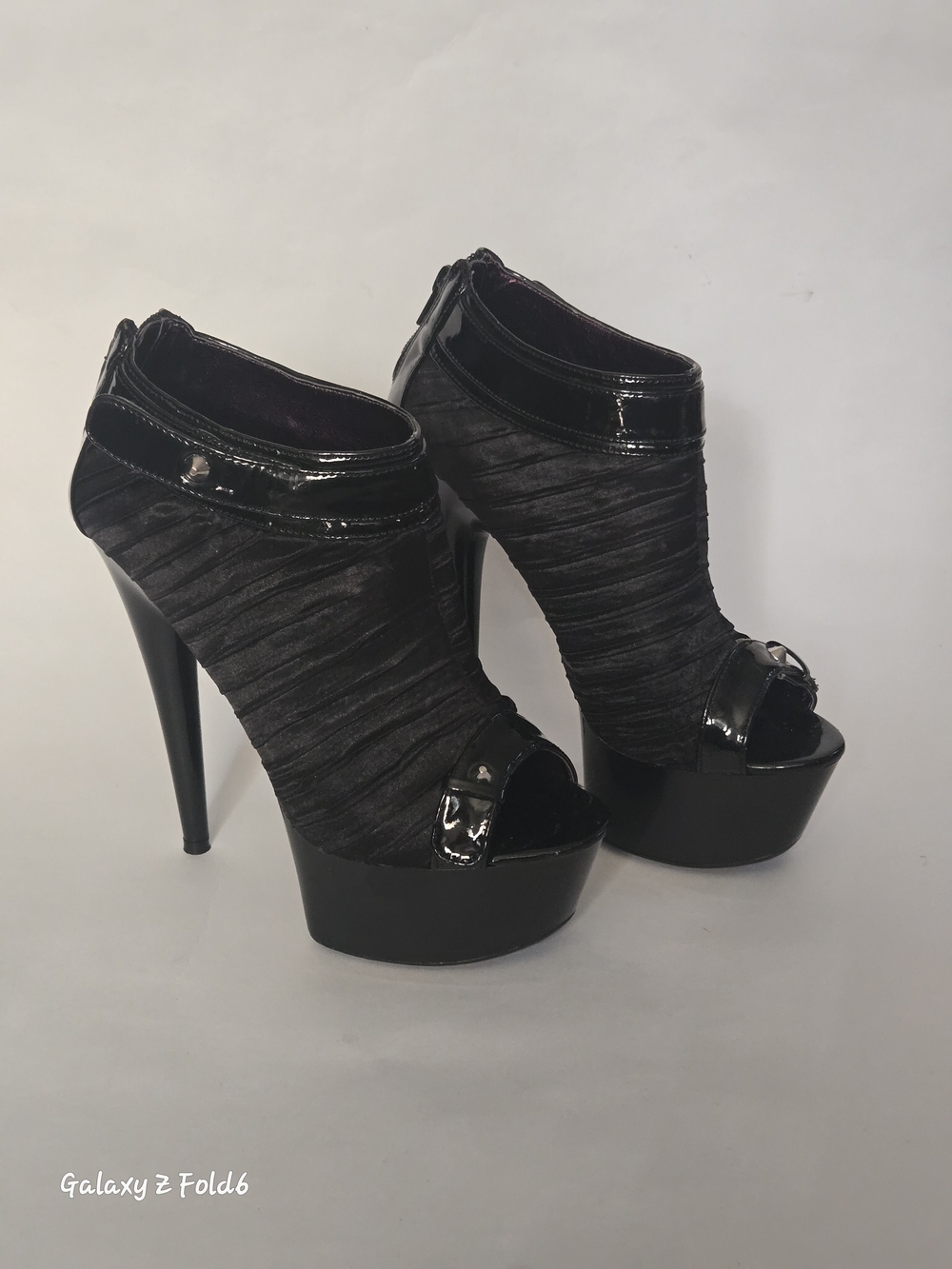 Source Unknown Black Patent & Fabric Peep-Toe Platform Booties